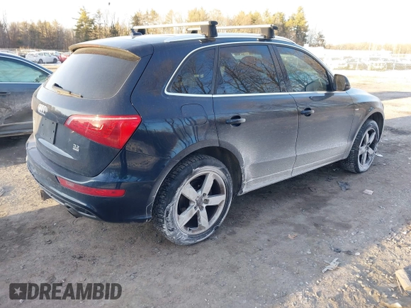 2011 Audi Q5 3.2L Premium Plus with VIN WA1DKAFP7BA008657, listed as a IAAI auction lot 41440493 with 174,033 mi miles. Bid and sale history available at carsss.com. Image 4.