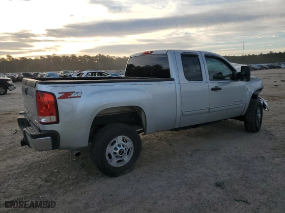 2011 GMC Sierra 2500HD SLE with VIN 1GT220CG9BZ394690, listed as a Copart auction lot 88148255 with 179,326 mi miles and Salvage Title. Bid and sale history available at carsss.com. Image 3.