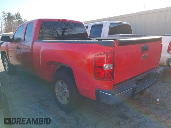 2007 Chevrolet Silverado 1500 LT w/1LT with VIN 2GCEC19C071573513, listed as a IAAI auction lot 41638275 with 110,062 mi miles. Bid and sale history available at carsss.com. Image 3.