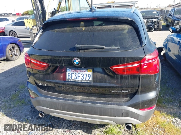 2018 BMW X1 sDrive28i z VIN WBXHU7C39J5L07129, wystawiony jako IAAI lot #41472014 z przebiegiem 56 486 mil mil oraz . Historia ofert i sprzedaży dostępna na DreamBid. Obrazek 17.