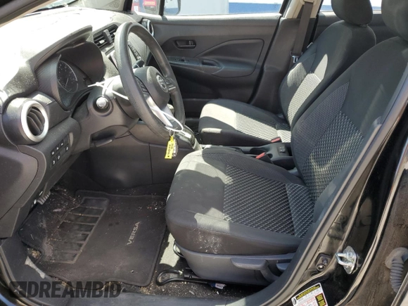 2020 Nissan Versa S z VIN 3N1CN8DV9LL870648, wystawiony jako Copart lot #64834514 z przebiegiem 48 085 mil mil oraz Szkoda całkowita • Salvage title. Historia ofert i sprzedaży dostępna na DreamBid. Obrazek 7.