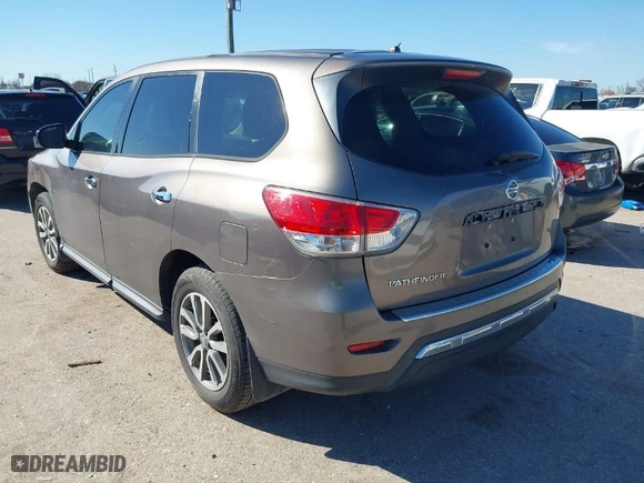 2013 Nissan Pathfinder Platinum with VIN 5N1AR2MNXDC678198, listed as a IAAI auction lot 41647304 with 196,601 mi miles. Bid and sale history available at carsss.com. Image 3.