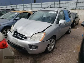 2007 Kia Rondo LX with VIN KNAFG525577024210, listed as a Copart auction lot 58610102 with 106,286 mi miles and Salvage Title. Bid and sale history available at carsss.com. Image 2.