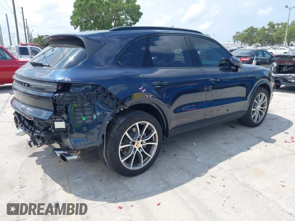 2024 Porsche Cayenne z VIN WP1AA2AY2RDA02192, wystawiony jako IAAI lot #42218312 z przebiegiem 14 809 mil mil oraz . Historia ofert i sprzedaży dostępna na DreamBid. Obrazek 4.