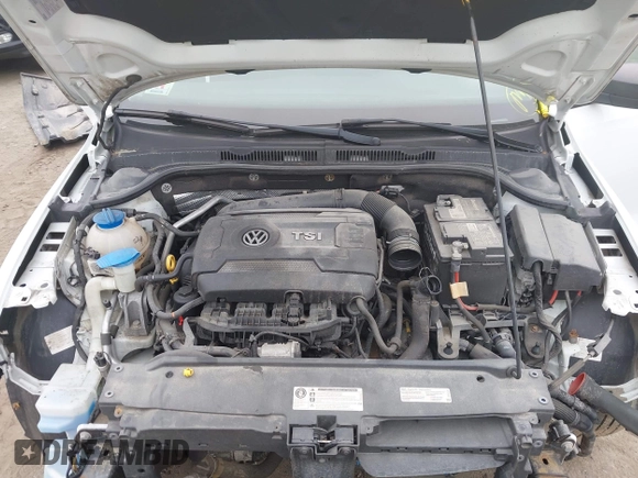 2015 Volkswagen Jetta SE with VIN 3VWD17AJXFM332383, listed as a IAAI auction lot 42237296 with 119,393 mi miles and . Bid and sale history available at DreamBid. Image 10.