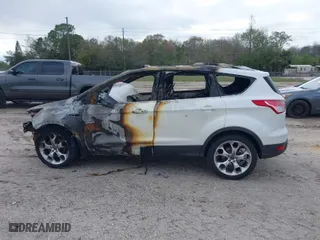 2015 Ford Escape Titanium with VIN 1FMCU0JX1FUB05026, listed as a IAAI auction lot 41663887 with 1 mi miles. Bid and sale history available at carsss.com. Image 13.