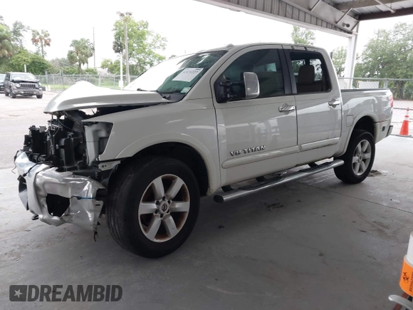 2015 Nissan Titan SV z VIN 1N6BA0ED1FN502929, wystawiony jako IAAI lot #42431227 z przebiegiem 138 394 mil mil oraz . Historia ofert i sprzedaży dostępna na DreamBid. Obrazek 2.