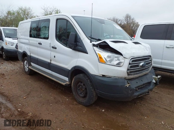 2018 Ford Transit z VIN 1FTYR1ZM6JKB17933, wystawiony jako IAAI lot #41777624 z przebiegiem 225 123 mil mil oraz . Historia ofert i sprzedaży dostępna na DreamBid. Obrazek 1.