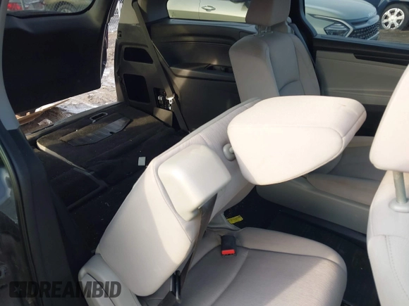 2018 Honda Odyssey LX with VIN 5FNRL6H27JB095795, listed as a IAAI auction lot 41780386 with 99,318 mi miles. Bid and sale history available at carsss.com. Image 8.
