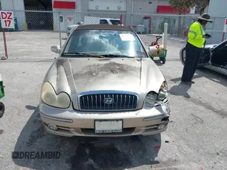 2005 Hyundai Sonata GLS with VIN KMHWF35H65A176380, listed as a IAAI auction lot 41940947 with 84,706 mi miles. Bid and sale history available at carsss.com. Image 12.