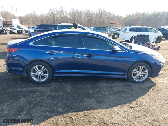 2019 Hyundai Sonata Sport with VIN 5NPE34AFXKH792154, listed as a IAAI auction lot 41328069 with 68,504 mi miles. Bid and sale history available at carsss.com. Image 13.