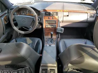 1997 Mercedes-Benz E-Class with VIN WDBJF72F6VA523987, listed as a Copart auction lot 82932444 with 216,038 mi miles and Clean Title. Bid and sale history available at carsss.com. Image 8.