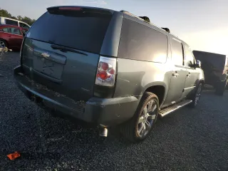 2008 Chevrolet Suburban Commercial with VIN 1GNFC16038R176103, listed as a Copart auction lot 74859864 with 216,226 mi miles and Salvage Title. Bid and sale history available at carsss.com. Image 3.