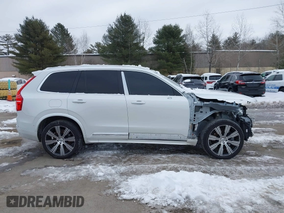 2023 Volvo XC90 Plus z VIN YV4H600N2P1952562, wystawiony jako IAAI lot #41597675 z przebiegiem 18 232 mil mil oraz . Historia ofert i sprzedaży dostępna na DreamBid. Obrazek 13.