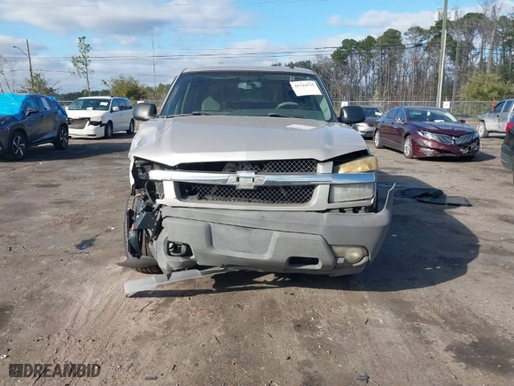 2006 Chevrolet Avalanche LT with VIN 3GNEC12Z36G135855, listed as a IAAI auction lot 41544125 with 171,238 mi miles. Bid and sale history available at carsss.com. Image 12.