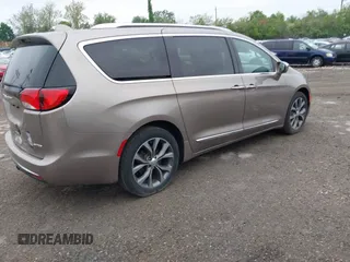 2017 Chrysler Pacifica Limited with VIN 2C4RC1GG4HR537737, listed as a IAAI auction lot 42151937 with 162,473 mi miles and . Bid and sale history available at DreamBid. Image 4.