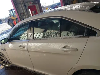 2015 Ford Taurus Limited z VIN 1FAHP2F88FG125499, wystawiony jako IAAI lot #41343023 z przebiegiem 126 047 mil mil oraz . Historia ofert i sprzedaży dostępna na DreamBid. Obrazek 15.