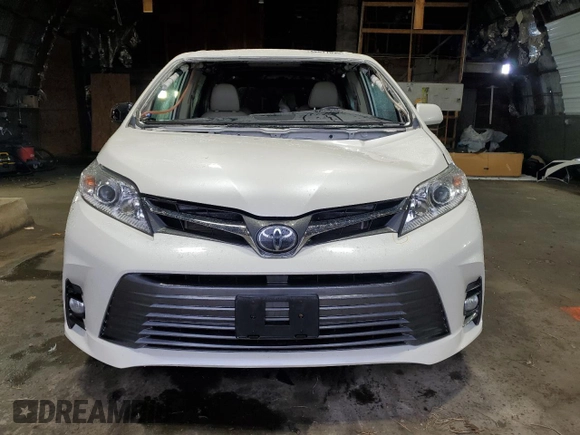 2019 Toyota Sienna XLE with VIN 5TDDZ3DC0KS217173, listed as a Copart auction lot 48677095 with 96,728 mi miles and Salvage Title. Bid and sale history available at carsss.com. Image 5.