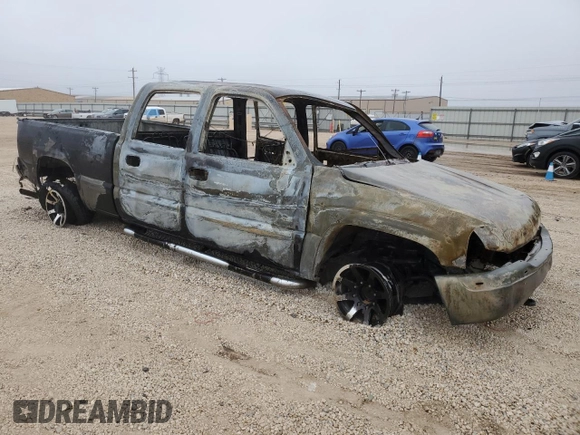 2002 GMC Sierra 1500HD SLE z VIN 1GTGC13U32F200333, wystawiony jako Copart lot #44766165 z przebiegiem Nie podano mil oraz Nie do naprawy • Non repairable. Historia ofert i sprzedaży dostępna na DreamBid. Obrazek 4.
