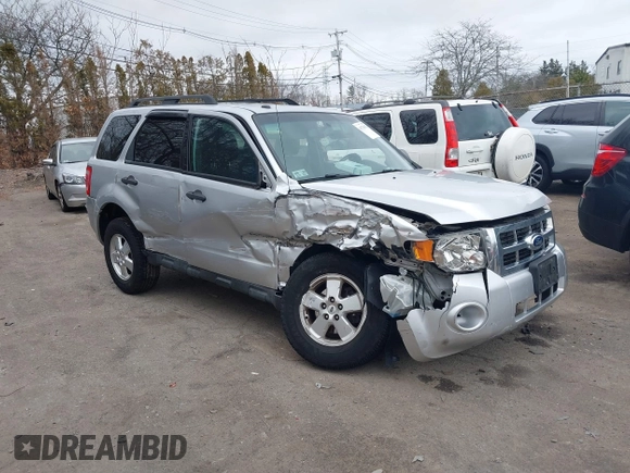 2012 Ford Escape XLT z VIN 1FMCU9DG4CKC57695, wystawiony jako IAAI lot #41716974 z przebiegiem 143 860 mil mil oraz . Historia ofert i sprzedaży dostępna na DreamBid. Obrazek 1.