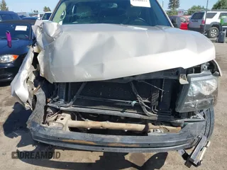 2007 Chevrolet Tahoe LS z VIN 1GNFC13C97J402723, wystawiony jako IAAI lot #42588033 z przebiegiem Nie podano mil oraz . Historia ofert i sprzedaży dostępna na DreamBid. Obrazek 19.