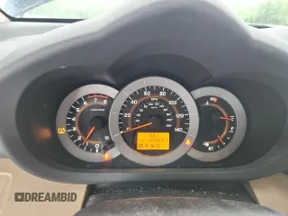 2010 Toyota RAV4 z VIN 2T3ZF4DV2AW047532, wystawiony jako Copart lot #58443935 z przebiegiem 153 531 mil mil oraz Szkoda całkowita • Salvage title. Historia ofert i sprzedaży dostępna na DreamBid. Obrazek 9.