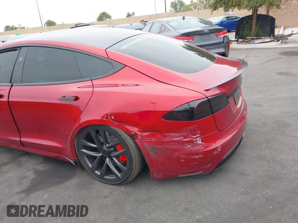 2023 Tesla Model S Plaid с VIN 5YJSA1E69PF510559, выставлен на аукционе IAAI как лот 42164885 с пробегом 28 200 миль миль и . История ставок и продаж доступна на DreamBid. Изображение 6.
