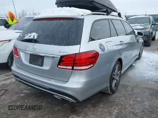 2016 Mercedes-Benz E-Class E 350 Luxury with VIN WDDHH8JBXGB335197, listed as a IAAI auction lot 41344354 with 96,164 mi miles. Bid and sale history available at carsss.com. Image 4.