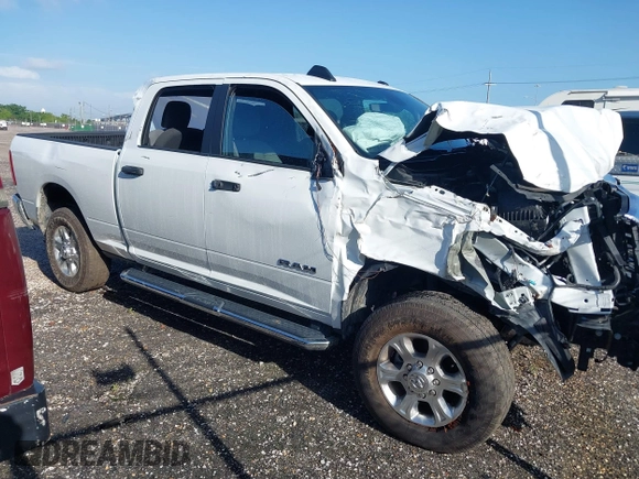 2024 Ram 2500 Big Horn with VIN 3C6UR5DJ3RG366512, listed as a IAAI auction lot 42509617 with 17,854 mi miles and . Bid and sale history available at DreamBid. Image 13.