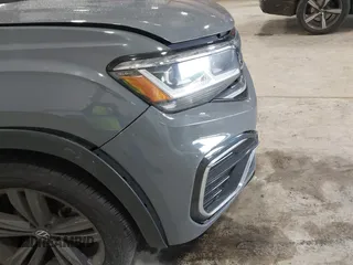 2020 Volkswagen Atlas SE with VIN 1V21E2CA5LC229605, listed as a IAAI auction lot 42431332 with 42,506 mi miles and . Bid and sale history available at DreamBid. Image 19.