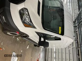 2023 Ford Transit Cargo z VIN 1FTBR1X85PKA75596, wystawiony jako IAAI lot #42742859 z przebiegiem 45 875 mil mil oraz . Historia ofert i sprzedaży dostępna na DreamBid. Obrazek 3.
