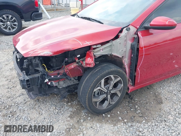 2021 Kia Forte LXS z VIN 3KPF24AD2ME361269, wystawiony jako IAAI lot #42031744 z przebiegiem 100 000 mil mil oraz . Historia ofert i sprzedaży dostępna na DreamBid. Obrazek 6.