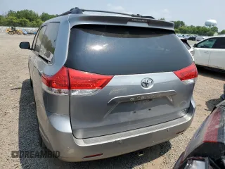 2013 Toyota Sienna XLE with VIN 5TDDK3DC2DS056770, listed as a Copart auction lot 59662405 with 204,266 mi miles and Salvage title. Bid and sale history available at DreamBid. Image 6.