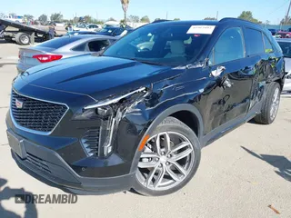 2020 Cadillac XT4 FWD Sport z VIN 1GYFZER49LF021475, wystawiony jako IAAI lot #41962892 z przebiegiem 41 603 mil mil oraz . Historia ofert i sprzedaży dostępna na DreamBid. Obrazek 17.