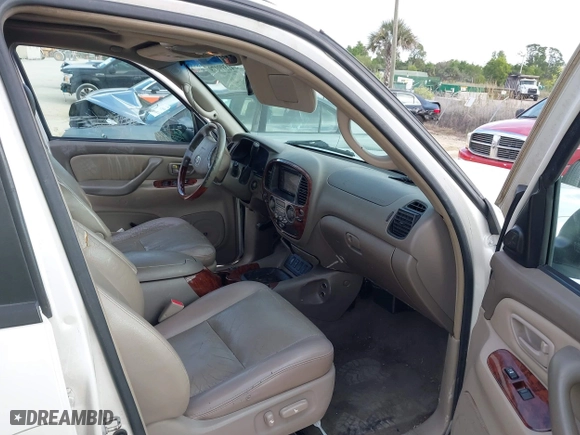 2006 Toyota Sequoia Limited with VIN 5TDBT48A86S270247, listed as a IAAI auction lot 41599079 with 317,733 mi miles. Bid and sale history available at carsss.com. Image 5.