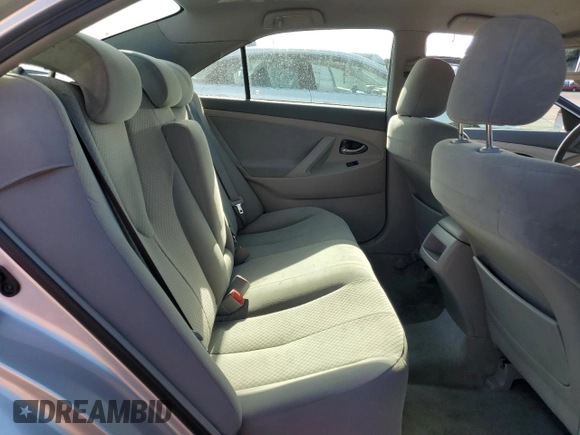 2008 Toyota Camry LE z VIN 4T1BE46K68U228756, wystawiony jako Copart lot #56953845 z przebiegiem 150 894 mil mil oraz Szkoda całkowita • Salvage title. Historia ofert i sprzedaży dostępna na DreamBid. Obrazek 10.