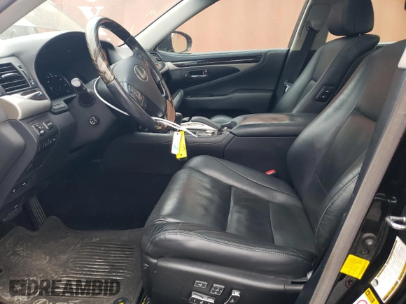 2016 Lexus LS 460 z VIN JTHCL5EF3G5026392, wystawiony jako Copart lot #88937385 z przebiegiem 81 110 mil mil oraz Szkoda całkowita • Salvage title. Historia ofert i sprzedaży dostępna na DreamBid. Obrazek 7.