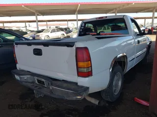 2000 GMC Sierra 1500 SL with VIN 1GTEC14V1YZ331363, listed as a IAAI auction lot 41652287 with Not provided miles and . Bid and sale history available at DreamBid. Image 4.
