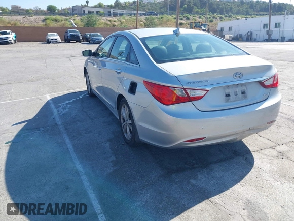 2011 Hyundai Sonata Limited z VIN 5NPEC4ACXBH175889, wystawiony jako IAAI lot #42387391 z przebiegiem 227 660 mil mil oraz . Historia ofert i sprzedaży dostępna na DreamBid. Obrazek 3.