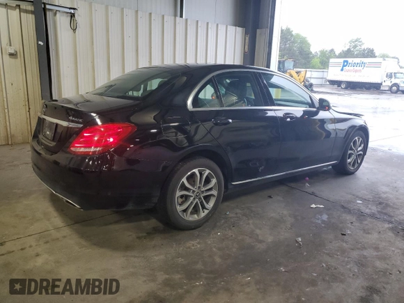 2018 Mercedes-Benz C 300 z VIN WDDWF4KB0JR404899, wystawiony jako Copart lot #57587555 z przebiegiem 89 790 mil mil oraz Szkoda całkowita • Salvage title. Historia ofert i sprzedaży dostępna na DreamBid. Obrazek 3.