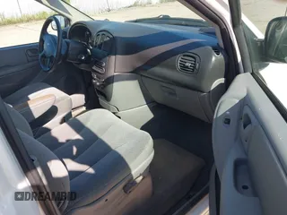 2005 Dodge Caravan SE z VIN 1D4GP24R85B272194, wystawiony jako IAAI lot #42555446 z przebiegiem 93 402 mil mil oraz . Historia ofert i sprzedaży dostępna na DreamBid. Obrazek 5.