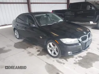 2011 BMW 3 Series 328i xDrive with VIN WBAPK5G58BNN79068, listed as a IAAI auction lot 41857928 with 172,155 mi miles. Bid and sale history available at carsss.com. Image 1.