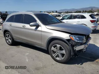 2019 Mercedes-Benz GLC 300 with VIN WDC0G4JB9KF570270, listed as a Copart auction lot 57826905 with 39,470 mi miles and Salvage title. Bid and sale history available at DreamBid. Image 4.