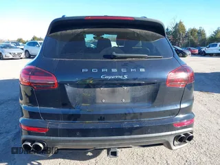 2017 Porsche Cayenne S z VIN WP1AB2A26HLA53031, wystawiony jako IAAI lot #41200509 z przebiegiem 92 305 mil mil oraz . Historia ofert i sprzedaży dostępna na DreamBid. Obrazek 17.