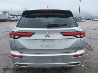 2024 Mitsubishi Outlander SE with VIN JA4J4VA89RZ063045, listed as a IAAI auction lot 41857314 with 17,708 mi miles. Bid and sale history available at carsss.com. Image 17.