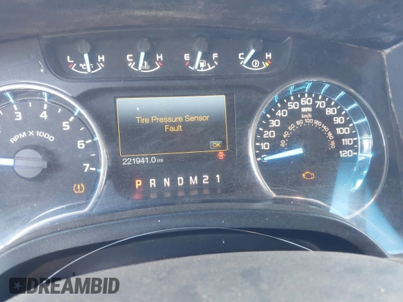 2011 Ford F-150 XL with VIN 1FTFW1CF5BKD43618, listed as a IAAI auction lot 42242003 with 221,941 mi miles and . Bid and sale history available at DreamBid. Image 7.