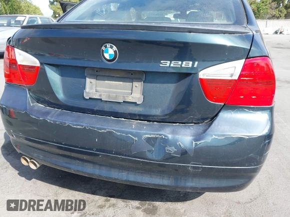 2007 BMW 3 Series 328i z VIN WBAVC53577FZ70532, wystawiony jako IAAI lot #42507614 z przebiegiem Nie podano mil oraz . Historia ofert i sprzedaży dostępna na DreamBid. Obrazek 6.