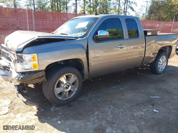 2012 Chevrolet Silverado 1500 LT with VIN 1GCRCSE06CZ277402, listed as a IAAI auction lot 40880052 with 140,769 mi miles. Bid and sale history available at carsss.com. Image 18.