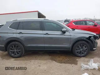 2024 Volkswagen Tiguan SE with VIN 3VV3B7AX2RM068498, listed as a IAAI auction lot 41531195 with 14,778 mi miles and . Bid and sale history available at DreamBid. Image 13.