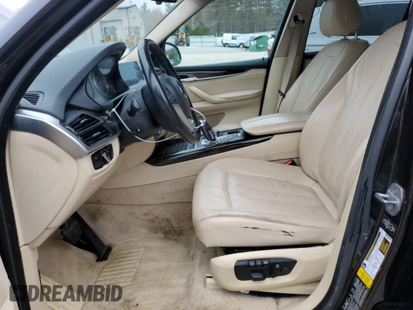 2015 BMW X5 xDrive35i z VIN 5UXKR0C58F0K60935, wystawiony jako Copart lot #50938855 z przebiegiem 129 232 mil mil oraz Czysty tytuł • Clean title. Historia ofert i sprzedaży dostępna na DreamBid. Obrazek 7.